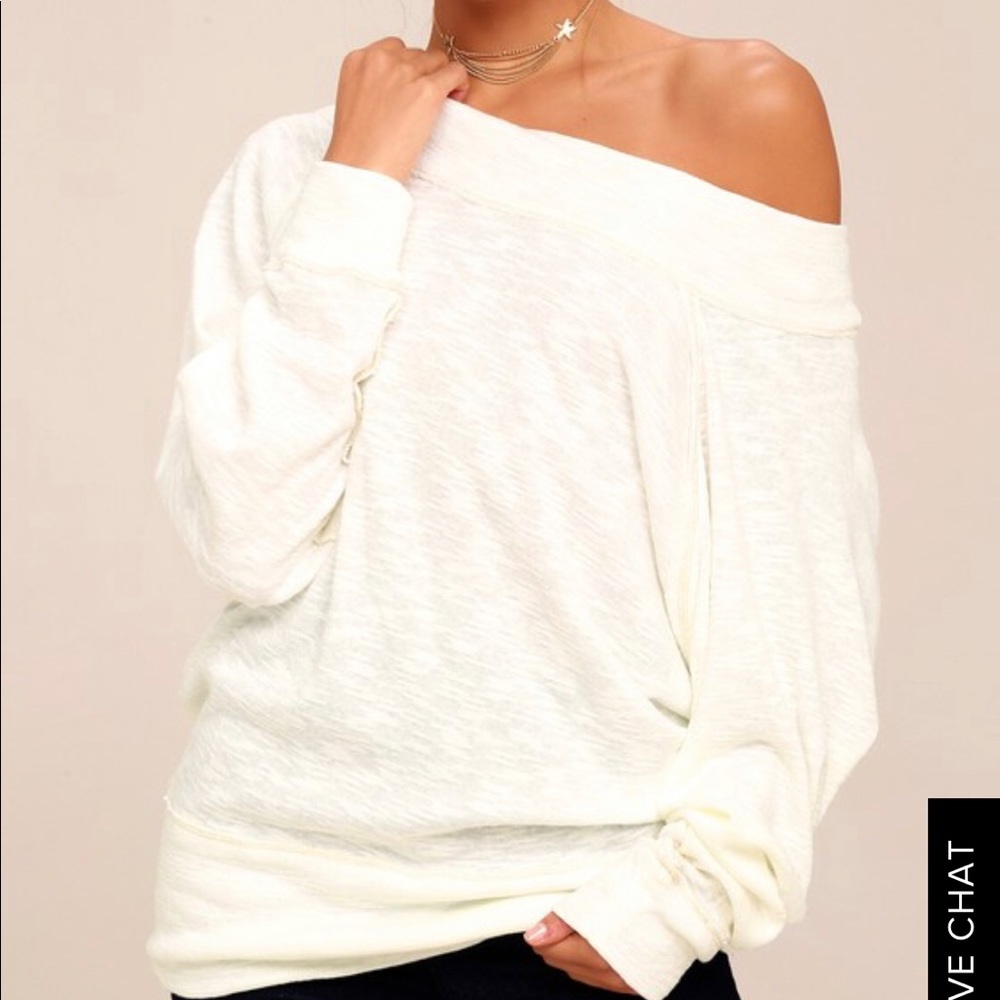 Ohh the shoulder free people top/ sweater